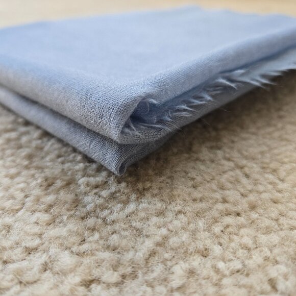 Large Lightweight Cashmere Scarf/Shawl/Wrap Blue - Picture 10 of 13